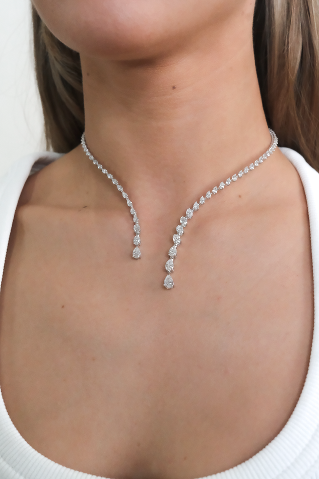 Leonor Oval / Pear Drop Necklace